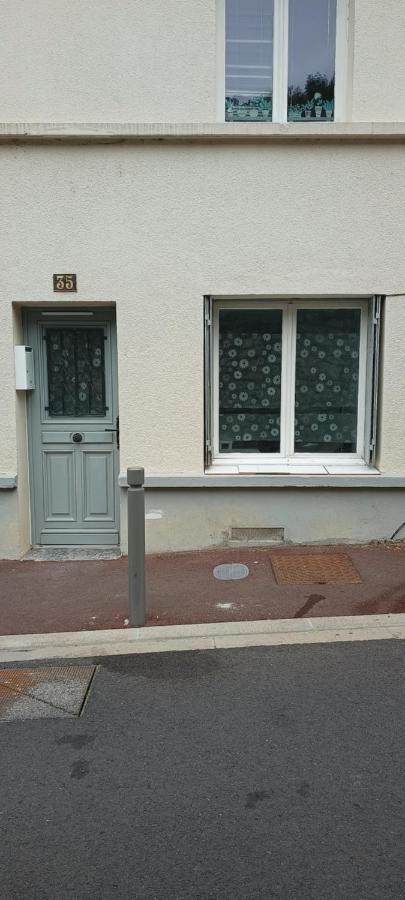 Studio Meuble A Bougival Dış mekan fotoğraf